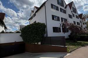 Großzügig wohnen in Augsburg – Stilvolle 3-Zimmer-Eigentumswohnung mit Tiefgarage – Friesenstraße  24a, 86165 Lechhausen-Ost, Augsburg – Vorschaubild 2