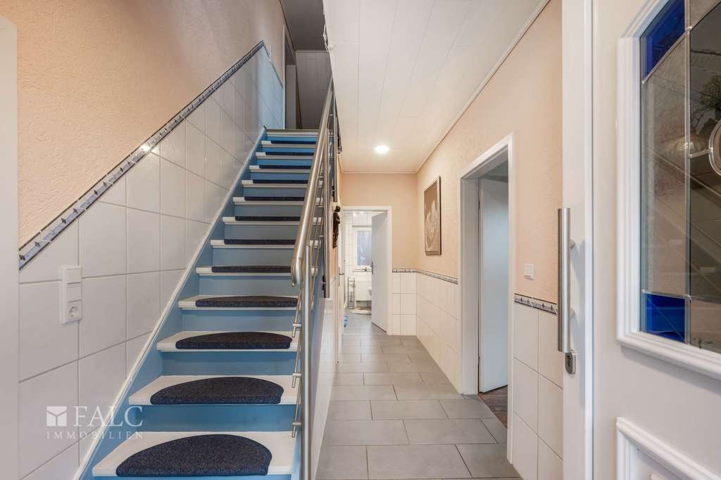 Immobilie in Apen - Charmantes Einfamilienhaus im Zentrum von Apen mit außergewöhnlichem Grundstück - Bild 4