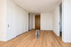 Einzigartig: 3-Zimmer-Wohnung im 10. Obergeschoss – Memminger Platz 4, 80997 Moosach-Bahnhof, München – Vorschaubild 4
