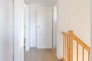 Lichtdurchflutetes Einfamilienhaus mit Photovoltaik, eigenem Garten und Garage. – Die vollständige Adresse der Immobilie erhältst du vom Anbieter., 84048 Mainburg – Vorschaubild 11