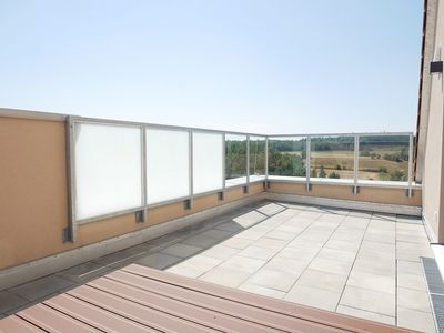 *NEUBAU ERSTBEZUG* Fantastische Penthousewohnung mit Dachterrasse + Panoramablick
