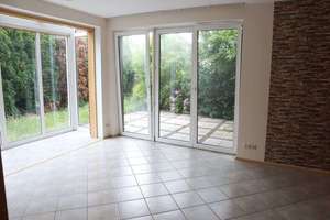 Gepflegte 6-Zimmer Doppelhaushälfte mit solider Bausubstanz, mit Balkon, Dachterrasse, Carport! – Die vollständige Adresse der Immobilie erhältst du vom Anbieter., 26180 Rastede – Vorschaubild 2