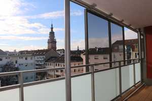 Exklusive, geräumige und neuwertige 2-Zimmer-DG-Wohnung mit Balkon in Mannheim – T4 8, 68161 Mannheim – Vorschaubild 1