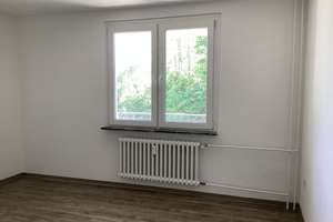 Geräumige 3-Raumwohnung mit Balkon und Blcik ins Grüne – Am Großen Wiel 3, 33609 Heepen, Bielefeld – Vorschaubild 2