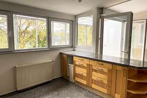 Großzügige 5,5-Zimmer-Dachgeschosswohnung mit Wintergarten und Aufzug direkt in die Wohnung – 44135 Kaiserbrunnen, Dortmund – Vorschaubild 10