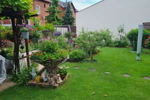 Gemütliches Zweifamilienhaus mit großem Garten, Einbauküchen und Stellplätzen in Coburg-Zentrum – Heuweg 3, 96450 Mitte, Coburg – Vorschaubild 3