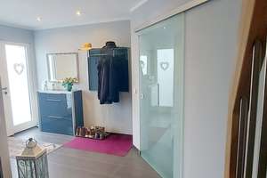 VON PRIVAT - Lichtdurchfluteter Bungalow mit Großzügigkeit & Seeblick – Die vollständige Adresse der Immobilie erhältst du vom Anbieter., 88636 Illmensee – Vorschaubild 2
