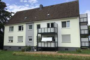 Praktische 2-Zimmer-Wohnung mit großem Balkon und Tageslichtbad! – Pläßweidenweg 9, 45279 Horst, Essen – Vorschaubild 3