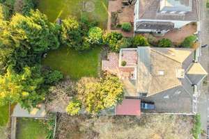 Elegante Stadtresidenz mit zeitlosem Charme im idyllischen Benrath – Die vollständige Adresse der Immobilie erhältst du vom Anbieter., 40597 Benrath, Düsseldorf – Vorschaubild 2