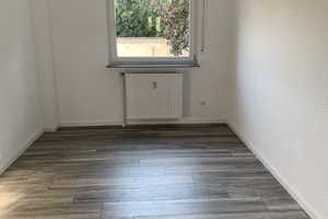 Frisch renovierte 3-Zimmer Wohnung mit Balkon, nahe FH und Köln Arcaden – Feldbergstraße 12, 51105 Köln – Vorschaubild 5