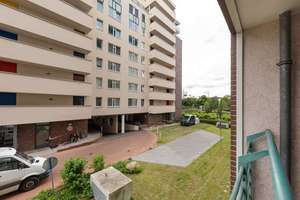 Bezugsfreie 2-Zimmerwohnung mit Loggia an der Spree – Dovestraße 13, 10587 Charlottenburg, Berlin – Vorschaubild 5
