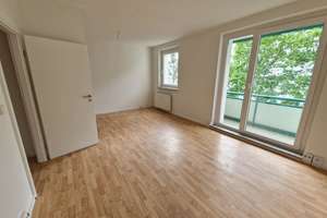 Drei Zimmer Wohnung mit nagelneuer Einbauküche! – Arnold-Zweig-Straße 43, 39120 Leipziger Straße, Magdeburg – Vorschaubild 3