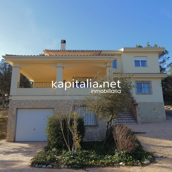 Villa zum Verkauf in Sierra Mariola, Bocairent