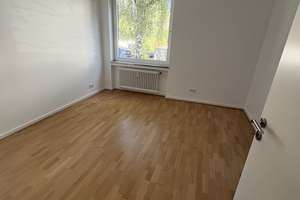 Wunderschöne, helle Wohnung nach Komplettmodernisierung - 200m Luftlinie zum Rhein- von privat – 40549 Heerdt, Düsseldorf – Vorschaubild 4