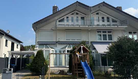 Bild von Charmante Doppelhaushälfte mit großzügigem Grundstück