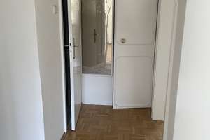 Sanierte Wohnung mit zweieinhalb Zimmern und Balkon in Essen – Tiefenbruchstraße 15, 45326 Altenessen-Süd, Essen – Vorschaubild 5