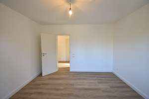 Frisch renoviert! Ideal geschnittene 3-Zimmer-Wohnung mit 2 Balkonen  – Paul-Bonatz-Straße 27, 40595 Garath, Düsseldorf – Vorschaubild 9