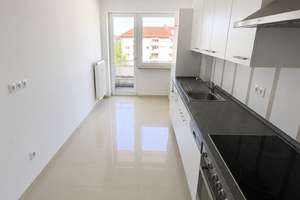 Alltagstaugliche 2-Zimmer-Wohnung mit Balkon in Milbertshofen – Königsteinstraße 8, 80807 Milbertshofen, München – Vorschaubild 3