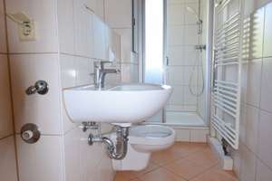 3-Raum-Wohnung in ruhiger Wohnlage! – Görlitzer Straße 17, 1587 Riesa – Vorschaubild 2