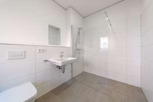 Großzügige Dachgeschosswohnung mit TG Stellplatz zum Erstwerb -energetisch hochwertig -WE39 – Königstor 32, 34117 Mitte, Kassel – Vorschaubild 5