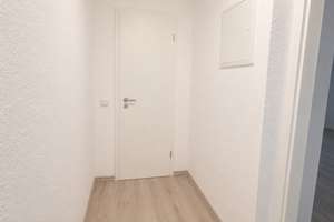 Renovierte Einzimmerwohnung mit Spitzgiebel mit guter Unianbindung – Sybelstr. 64, 45145 Frohnhausen, Essen – Vorschaubild 3