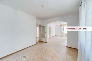 IMMOBERLIN.DE - Großes Ein-/Zweifamilienhaus mit Südgarten in ruhiger Rudower Lage – Die vollständige Adresse der Immobilie erhältst du vom Anbieter., 12355 Rudow, Berlin – Vorschaubild 2