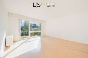 *Wohnen am Kräherwald* Charmante Wohnung mit großer Fensterfront & Potenzial zur Modernisierung