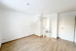 IMMOBILIEN SCHNEIDER - Lichtdurchflutete 3 Zi.-EG-Maisonette-Whg. mit Hobbyraum (Nr. 1) – Die vollständige Adresse der Immobilie erhältst du vom Anbieter., 81825 Waldtrudering, München – Vorschaubild 16