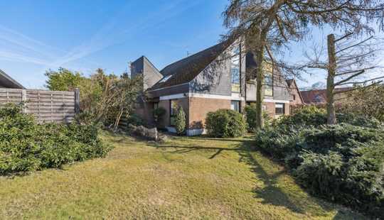 Bild von Großzügiges Architektenhaus in Burgdorf – Vielseitiges Wohnen auf traumhaftem Grundstück