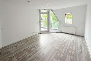 Freie Dachgeschosswohnung mit Balkon in ruhiger Lage von Berlin-Spandau – Die vollständige Adresse der Immobilie erhältst du vom Anbieter., 13587 Hakenfelde, Berlin – Vorschaubild 13