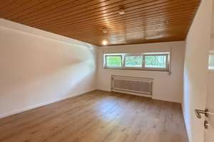 renovierte, kompakte 1-Zimmer Souterrainwohnung