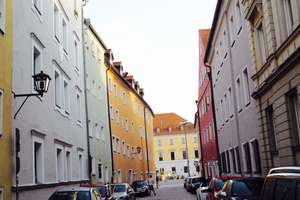 1,5-Zimmer Wohnung im 1. OG in Regensburg Innenstadt – Die vollständige Adresse der Immobilie erhältst du vom Anbieter., 93047 Innenstadt, Regensburg – Vorschaubild 1