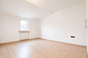 Helle ca. 80 m² große 2-Zimmer-Maisonettewohnung mit Spitzboden, Einbauküche und Tageslichtbad
 – Die vollständige Adresse der Immobilie erhältst du vom Anbieter., 58097 Altenhagen, Hagen – Vorschaubild 3