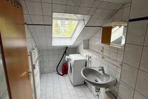Lichtdurchflutete Dachgeschosswohnung mit offenem Wohnkonzept, Terrasse und Weitblick – Elsternstrasse 25, 42281 Barmen, Wuppertal – Vorschaubild 5