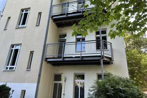 Ab sofort helle 3-Zimmer-Wohnung mit großem Balkon und Weitblick ins Grüne. Provisionsfreie – Wiederitzscher Straße 21, 4155 Gohlis-Süd, Leipzig – Vorschaubild 1