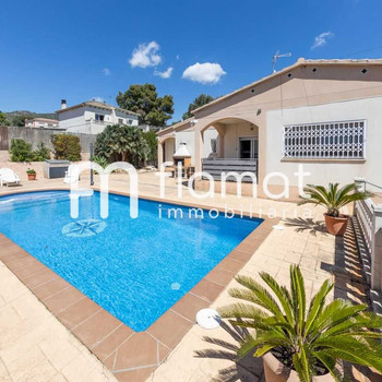 Wunderschönes Haus mit Pool, Garage und Garten in El Montmell