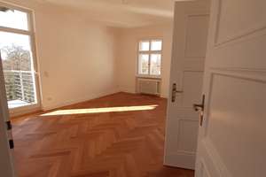 Großzügige 5-Zimmer- Altbauwohnung mit Blick in den Wiesengrund – Badstrasse 28, 90762 Altstadt, Innenstadt, Fürth – Vorschaubild 3