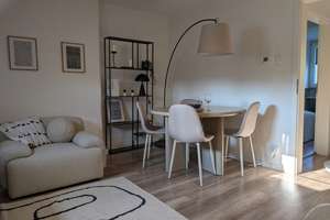 Liebevoll möblierte all-inclusive Pendlerwohnung | Einziehen & sofort wohlfühlen | Derendorf – Ulmenstraße 202, 40468 Derendorf, Düsseldorf – Vorschaubild 1