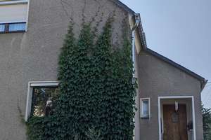 Einfamilienhaus (Doppelhaushälfte) und Garagengebäude auf Grundstück – Die vollständige Adresse der Immobilie erhältst du vom Anbieter., 8239 Falkenstein/Vogtland – Vorschaubild 3
