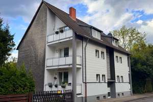 Gepflegtes Mehrfamilienhaus mit sechs Garagen und einer Halle in Essen-Bochold – Die vollständige Adresse der Immobilie erhältst du vom Anbieter., 45356 Bochold, Essen – Vorschaubild 2