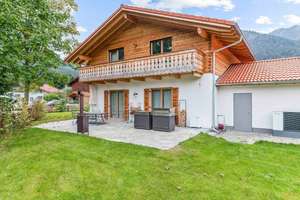 Modernes, neuwertiges Einfamilienhaus in Schliersee-Neuhaus – Nachhaltig wohnen mit Bergblick – Die vollständige Adresse der Immobilie erhältst du vom Anbieter., 83727 Schliersee – Vorschaubild 1