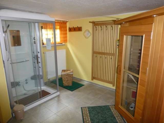 Immobilie in Bad Gottleuba-Berggießhübel - Hier beginnt Ihr Familienglück – mit Sauna und Kamin, einfach zum Wohlfühlen! - Bild 4