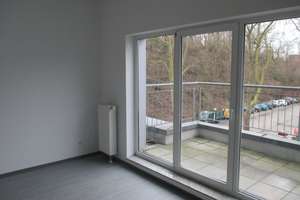 3 Raum-Wohnung mit großem Balkon (WBS erforderlich) – Haldenstraße 32, 45327 Katernberg, Essen – Vorschaubild 2