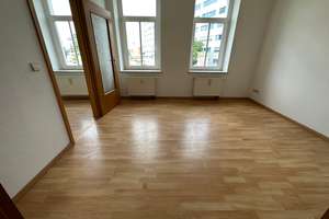 Helle Whg. im 1. OG  / Laminat / Bad mit Dusche / u.v.m. – Olbernhauer Straße 20, 9125 Altchemnitz, Chemnitz – Vorschaubild 1