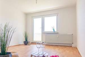 3-Raum-Erdgeschosswohnung mit Balkon – Paul-Bertz-Str. 109, 9120 Helbersdorf, Chemnitz – Vorschaubild 1