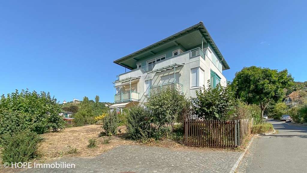 Attraktive 2-Raum-Eigentumswohnung mit Terrasse und Gartenanteil in Radebeul