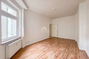 KLASSISCH SCHÖNE UND GEPFLEGTE ALTBAUWOHNUNG IN MOABIT! RUHIGE LAGE IM GARTENHAUS! PROVISIONSFREI! – Alt-Moabit 126, 10557 Moabit, Berlin – Vorschaubild 3