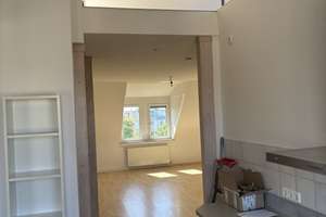 Lichtdurchfluteter Wohntraum über zwei Ebenen mit Galerie & Einbauküche in KA-Mühlburg – Hardtstraße 4, 76185 Mühlburg, Karlsruhe – Vorschaubild 11