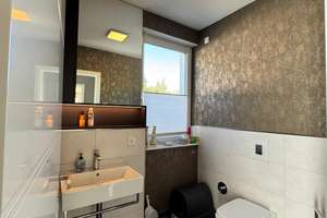 Zu vermieten!  Moderne 6 Zimmer Doppelhaushälfte mit Keller in Berlin Rudow – Die vollständige Adresse der Immobilie erhältst du vom Anbieter., 12355 Rudow, Berlin – Vorschaubild 17