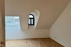 Moderne 2 Raumwohnung nach Kernsanierung mit Sonnenbalkon   - WE09 – Müllerstraße 6, 9113 Schloßchemnitz, Chemnitz – Vorschaubild 1